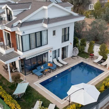 Sacred Private W/pool, Garden, Jacuzzi.
