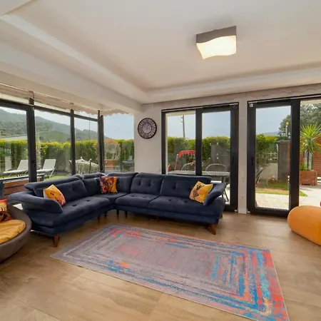 Sacred Private W/pool, Garden, Jacuzzi. فيلة غوجيك