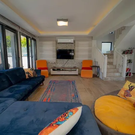 Sacred Private W/pool, Garden, Jacuzzi. فيلة